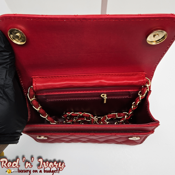 Red Quilted Wallet on Chain (AAS)