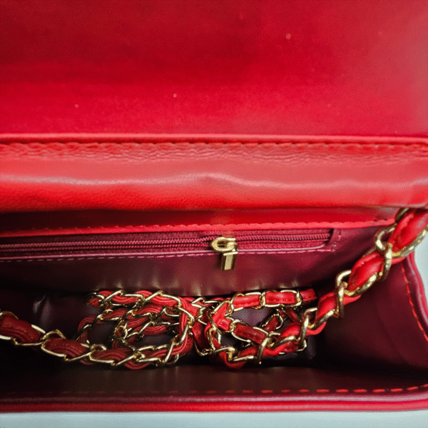 Red Quilted Wallet on Chain (AAS)