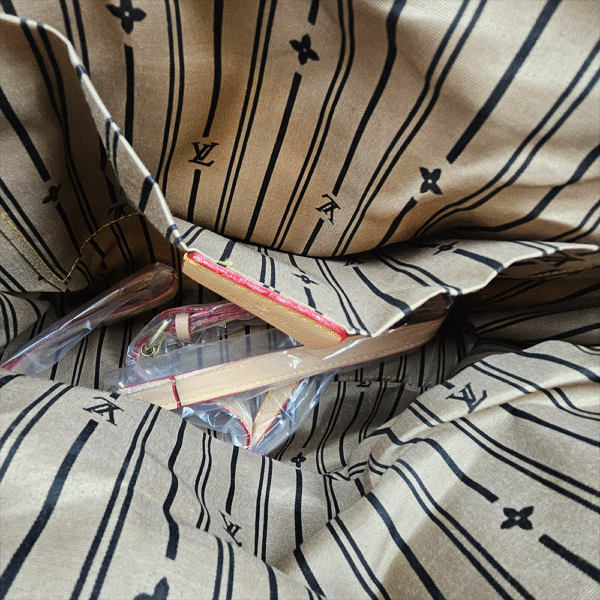 White & Grey Checkered Tote (BAQ)