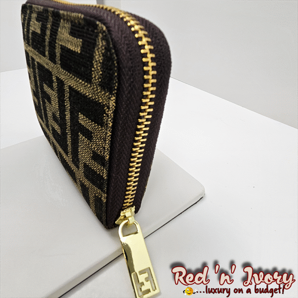 Logo Print Zip Wallet (CAA)