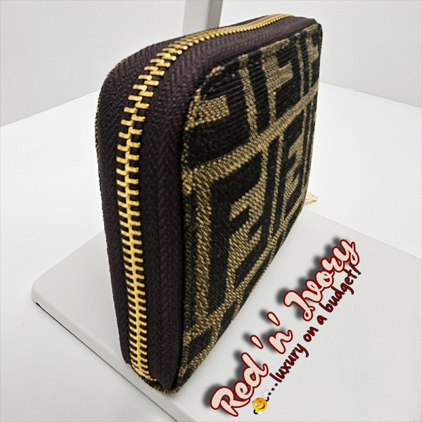 Logo Print Zip Wallet (CAA)