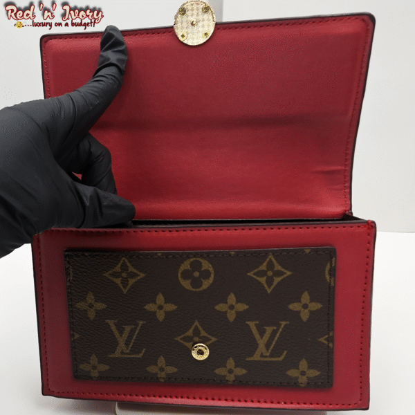 Red Accent Flap Wallet (DAA)