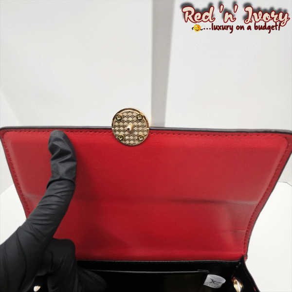Red Accent Flap Wallet (DAA)
