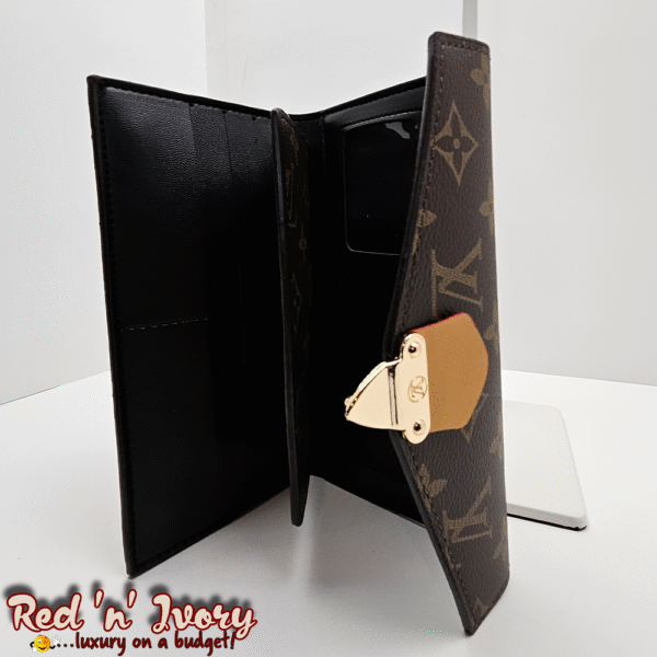 Monogram Envelope Wallet (DAJ)