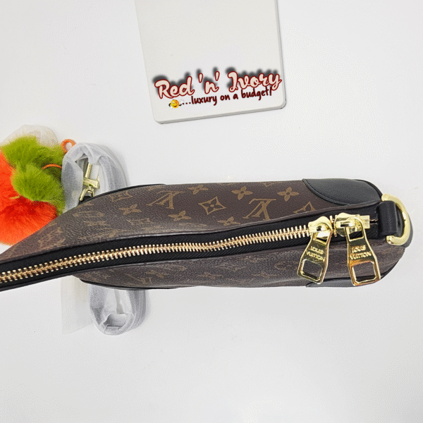 DAW7 Curve Monogram Shoulder Bag (DAW)