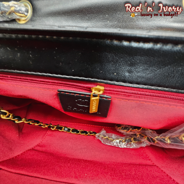 Elegant Black Quilted Shoulder Bag (EAC)