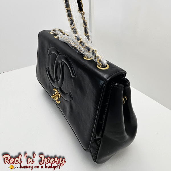Elegant Black Quilted Shoulder Bag (EAC)